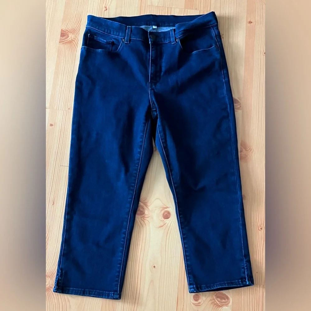 Women’s Levi Strauss Blue Jeans Capri’s Size 10 - Picture 1 of 15
